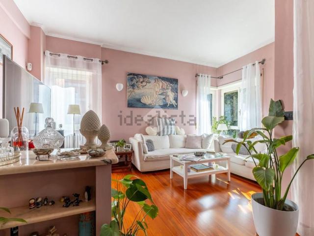 Appartamento in vendita di 146 m² in Viale del Tintoretto, 88