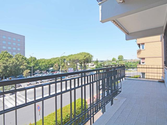 Appartamento in vendita di 146 m² in Viale Egeo, 155