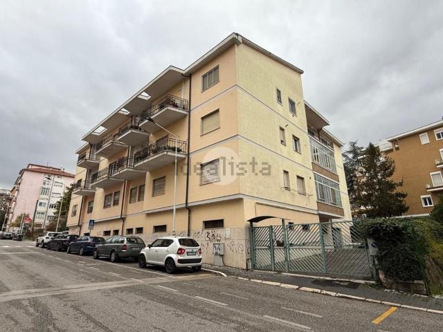 Appartamento in vendita di 146 m² in Viale Monsignor Secondo Bologna, 31