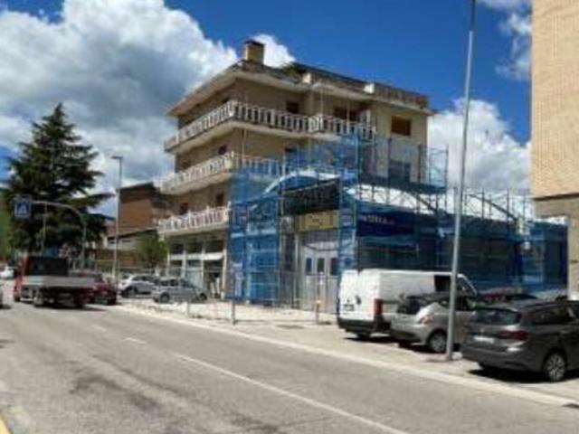 Appartamento in vendita di 146 m² in Strada Statale 80