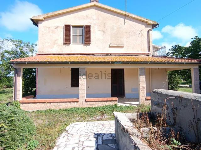 Appartamento in vendita di 146 m² in Strada Vicinale dei Cavallini, 9