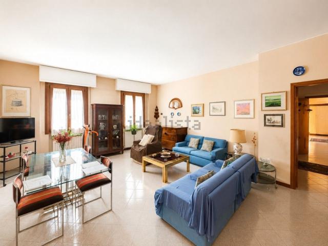 Appartamento in vendita di 147 m² in Via del Governatore