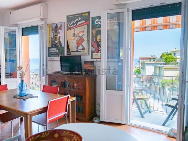 Appartamento in vendita di 147 m² in Via Colla Micheri