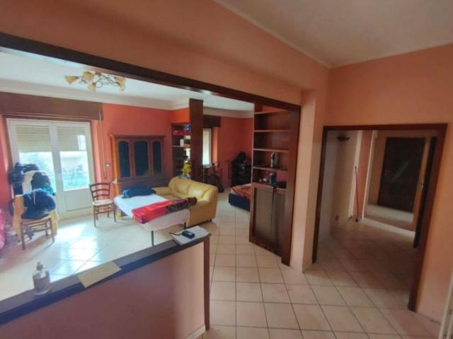 Appartamento in vendita di 147 m² in Via Carlo Pisacane, 25