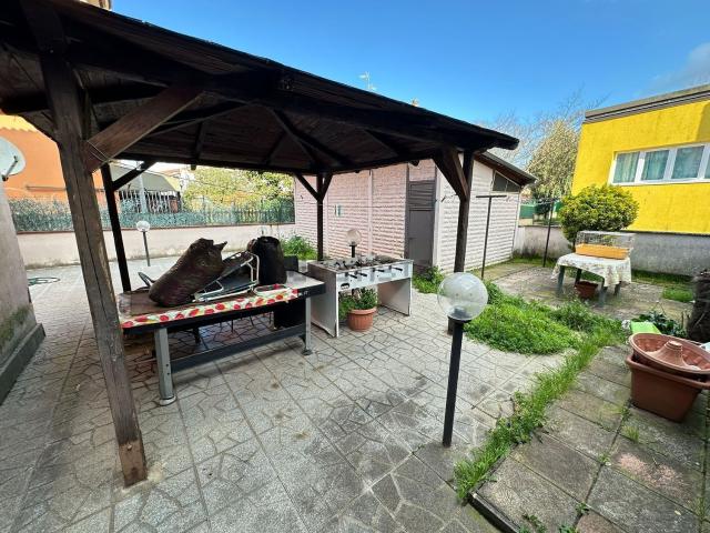 Appartamento in vendita di 147 m² in Via Giuseppe di Vittorio, 198