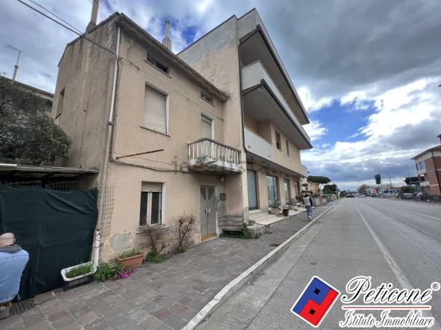 Appartamento in vendita di 147 m² in Via Giuseppe Mazzini