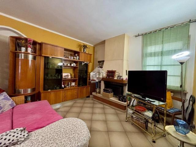 Appartamento in vendita di 147 m² in Via Giacomo Matteotti