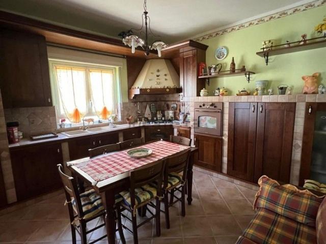 Appartamento in vendita di 147 m² in Via Giardina