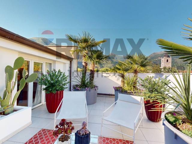Appartamento in vendita di 147 m² in Via Guglielmo Oberdan, 39