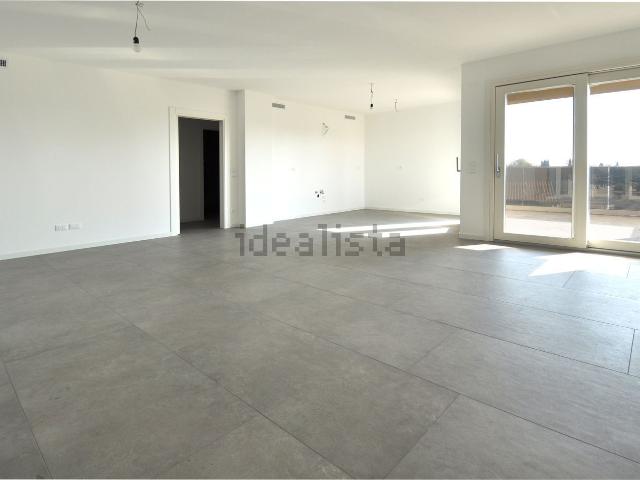 Appartamento in vendita di 147 m² in Via Don Giacomo Bianchini, 2