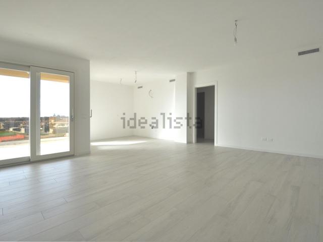 Appartamento in vendita di 147 m² in Via Don Giacomo Bianchini, 2