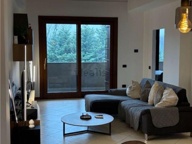 Appartamento in vendita di 147 m² in Via dei Tigli