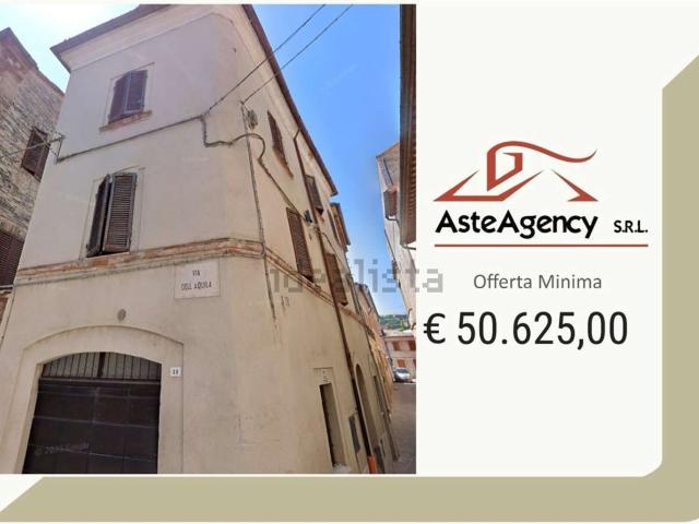 Appartamento in vendita di 147 m² in Via dell&apos Aquila