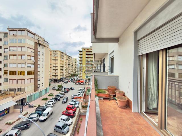 Appartamento in vendita di 147 m² in Via Enrico Hassan, 12