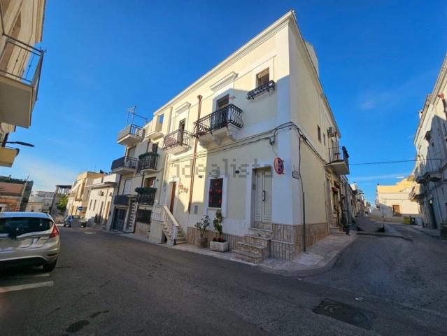 Appartamento in vendita di 147 m² in Via Fratelli Bandiera, 24
