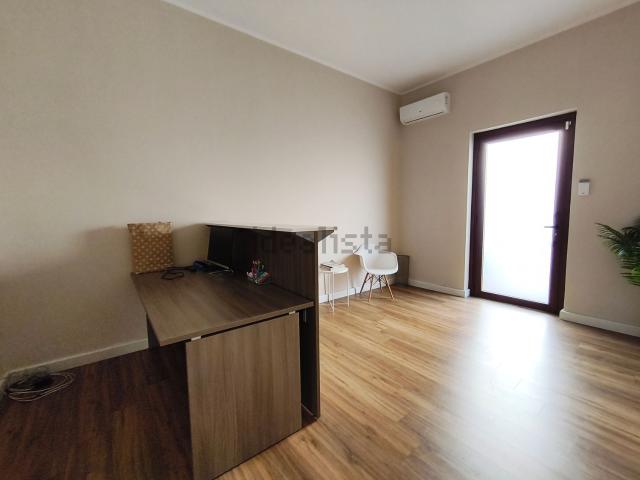 Appartamento in vendita di 147 m² in Via Lauria