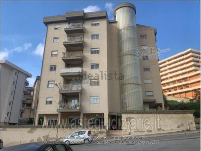 Appartamento in vendita di 147 m² in Via Luigi Bruno, 6