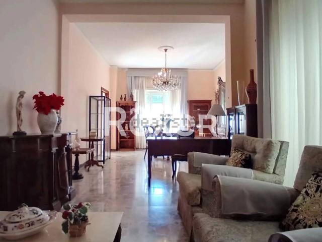 Appartamento in vendita di 147 m² in Via Monte Sacro, 15