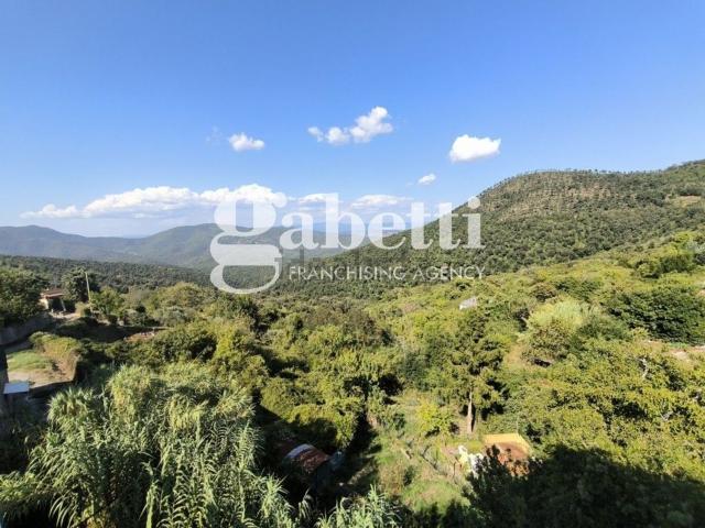 Appartamento in vendita di 147 m² in Via Maroncelli