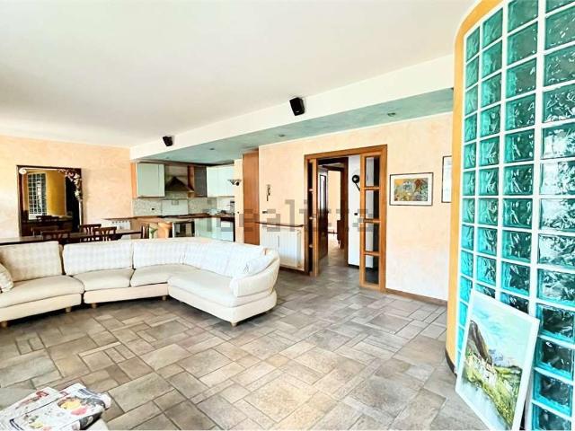 Appartamento in vendita di 147 m² in Via San Martino, 105