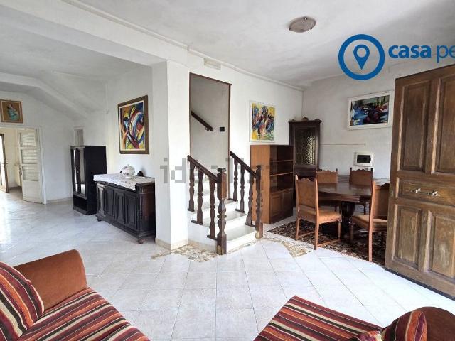 Appartamento in vendita di 147 m² in Via Stazione