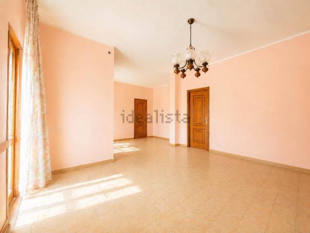 Appartamento in vendita di 147 m² in Via Pineta