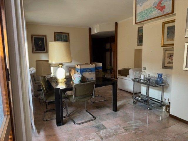 Appartamento in vendita di 147 m² in Via Volpi Caimi, 27