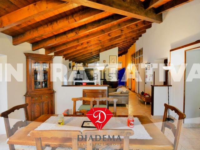 Appartamento in vendita di 147 m² in Via Vela, 14