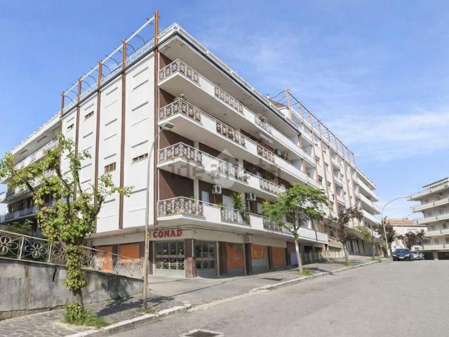 Appartamento in vendita di 147 m² in Via Vittorio Alfieri, 11