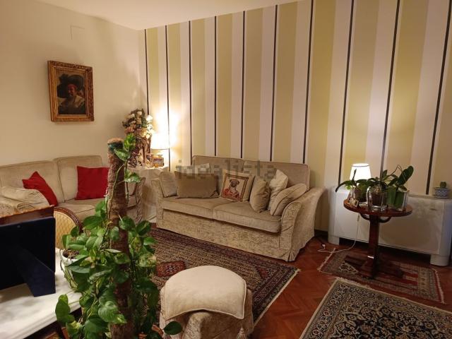 Appartamento in vendita di 147 m² in Viale Montegrappa