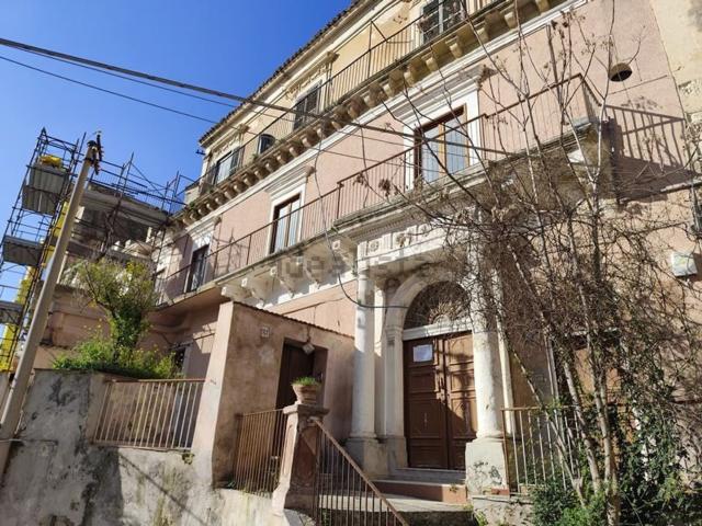 Appartamento in vendita di 148 m² in Via Campailla, 952