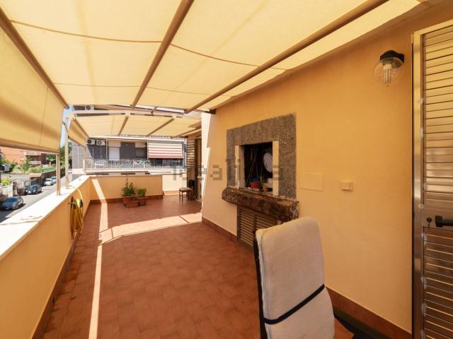 Appartamento in vendita di 148 m² in Via Castronovo di Sicilia, 33