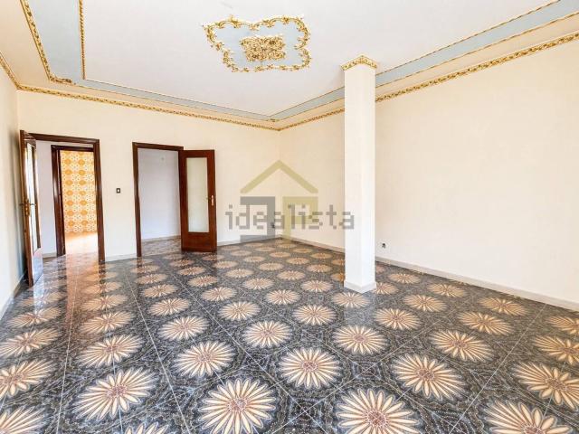 Appartamento in vendita di 148 m² in Via Centuripe, 27