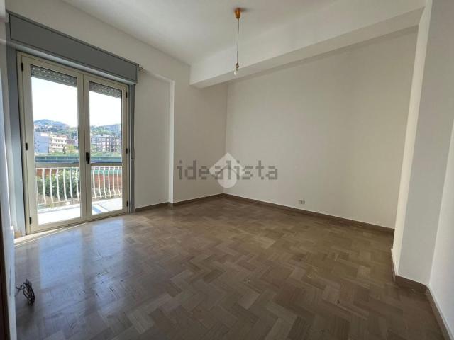 Appartamento in vendita di 148 m² in Via Antonino Cutroneo, 33