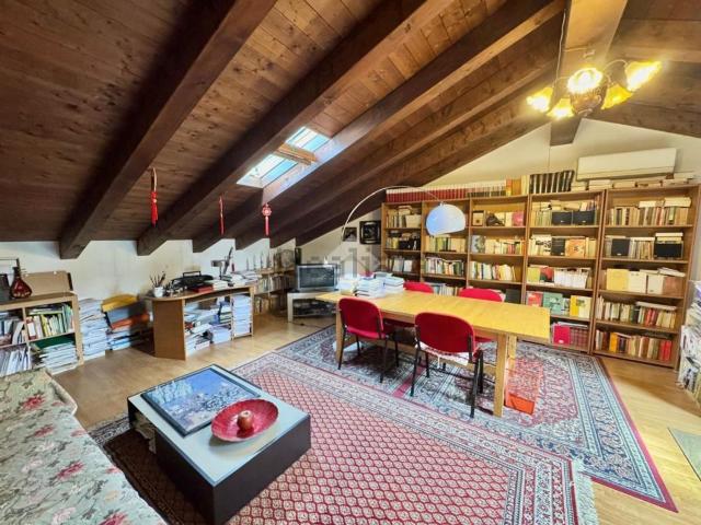 Appartamento in vendita di 148 m² in Via G. Puccini, 1