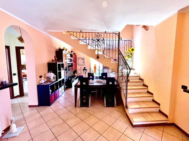 Appartamento in vendita di 148 m² in Via Gabriele D&apos Annunzio, 80