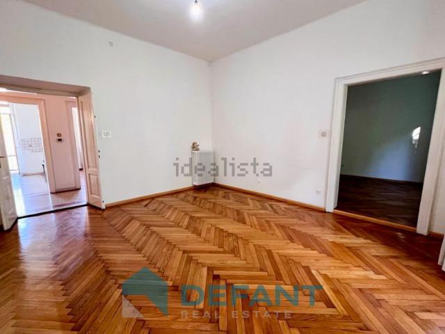 Appartamento in vendita di 148 m² in Via Giosuè Carducci