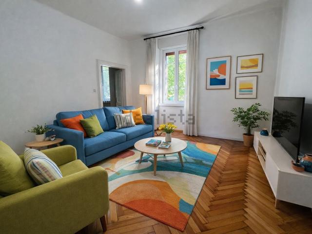 Appartamento in vendita di 148 m² in Via Giosuè Carducci