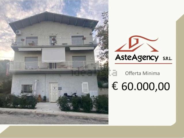 Appartamento in vendita di 148 m² in Via Dei Colli, 31