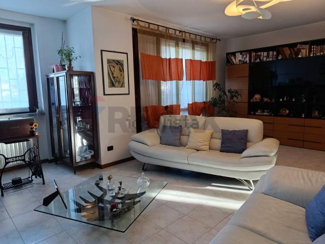 Appartamento in vendita di 148 m² in Via dei Fiori, 6