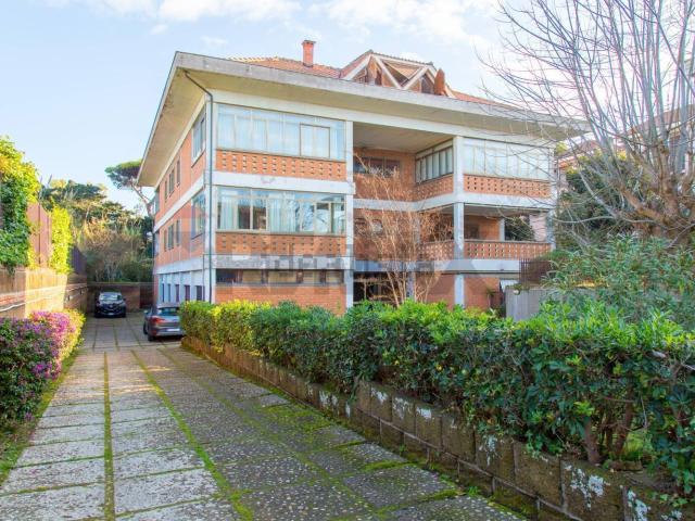 Appartamento in vendita di 148 m² in Via Enea, 28