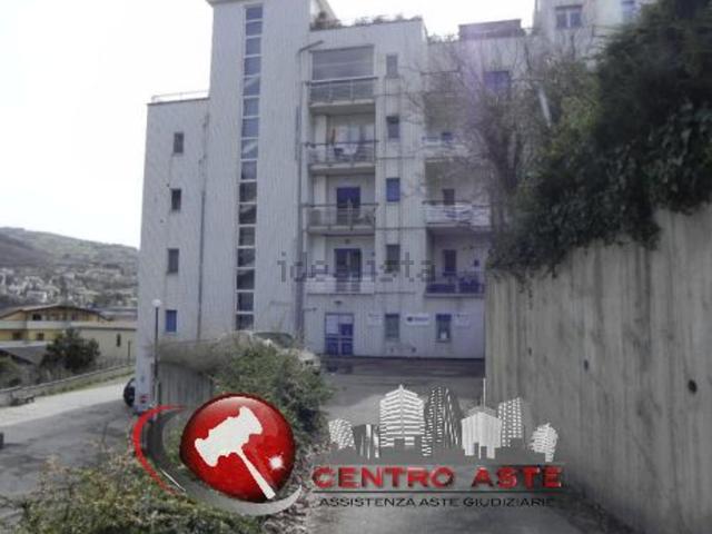 Appartamento in vendita di 148 m² in Via Isca degli Antichi