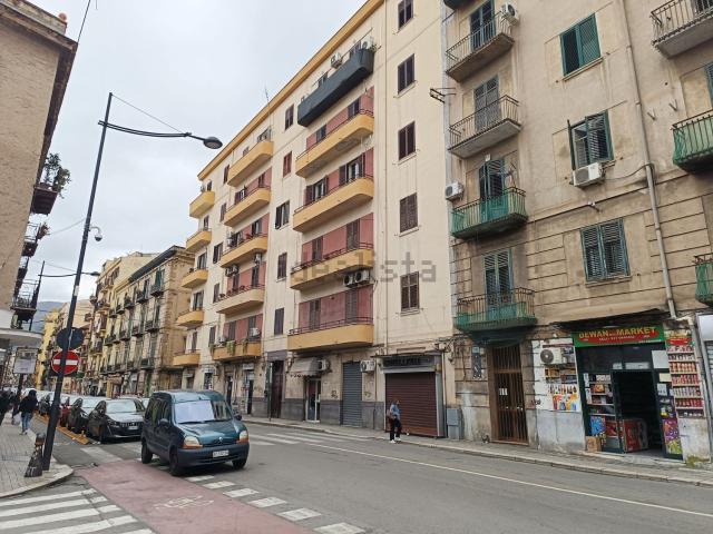 Appartamento in vendita di 148 m² in Via Oreto