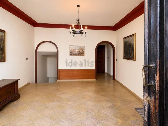 Appartamento in vendita di 148 m² in Via Lorenzo Luzzo, 20