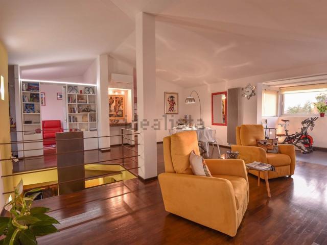 Appartamento in vendita di 148 m² in Via Leo Leonardo