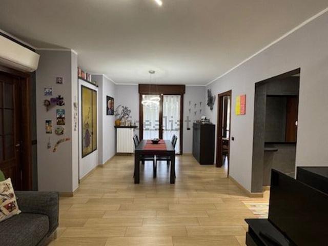 Appartamento in vendita di 148 m² in Via Luigi Cadorna, 8