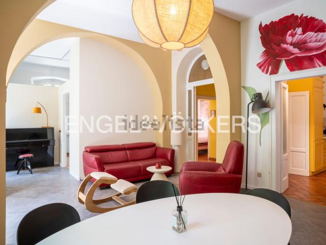 Appartamento in vendita di 148 m² in Via Luigi Renaud