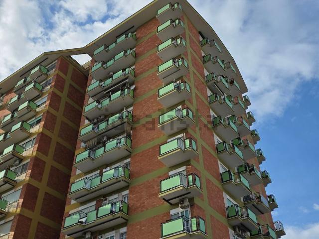 Appartamento in vendita di 148 m² in Via Pontinia, 19