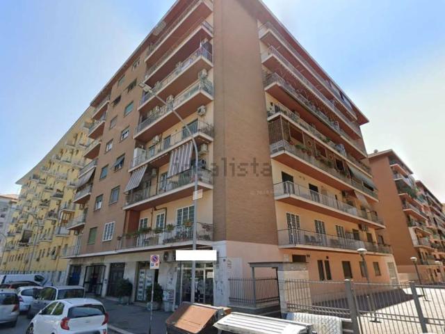 Appartamento in vendita di 148 m² in Via Papiria, 70