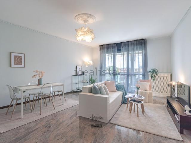 Appartamento in vendita di 148 m² in Via Pietro Giardini, 422